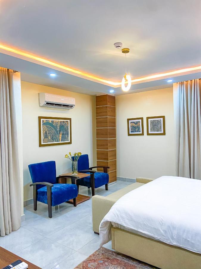 Plush Hotel,Abuja Buitenkant foto